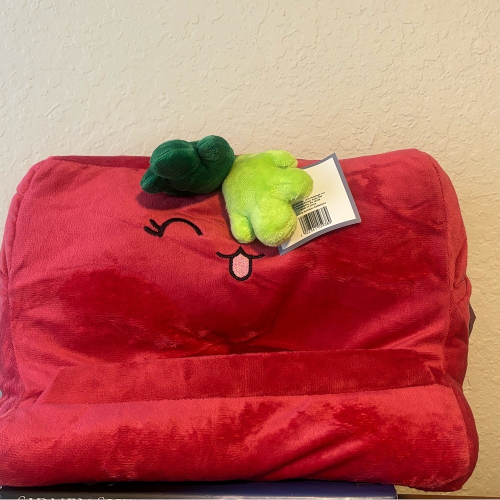 Red Plush Apple-Shaped Pillow Set - Picture 7 of 10